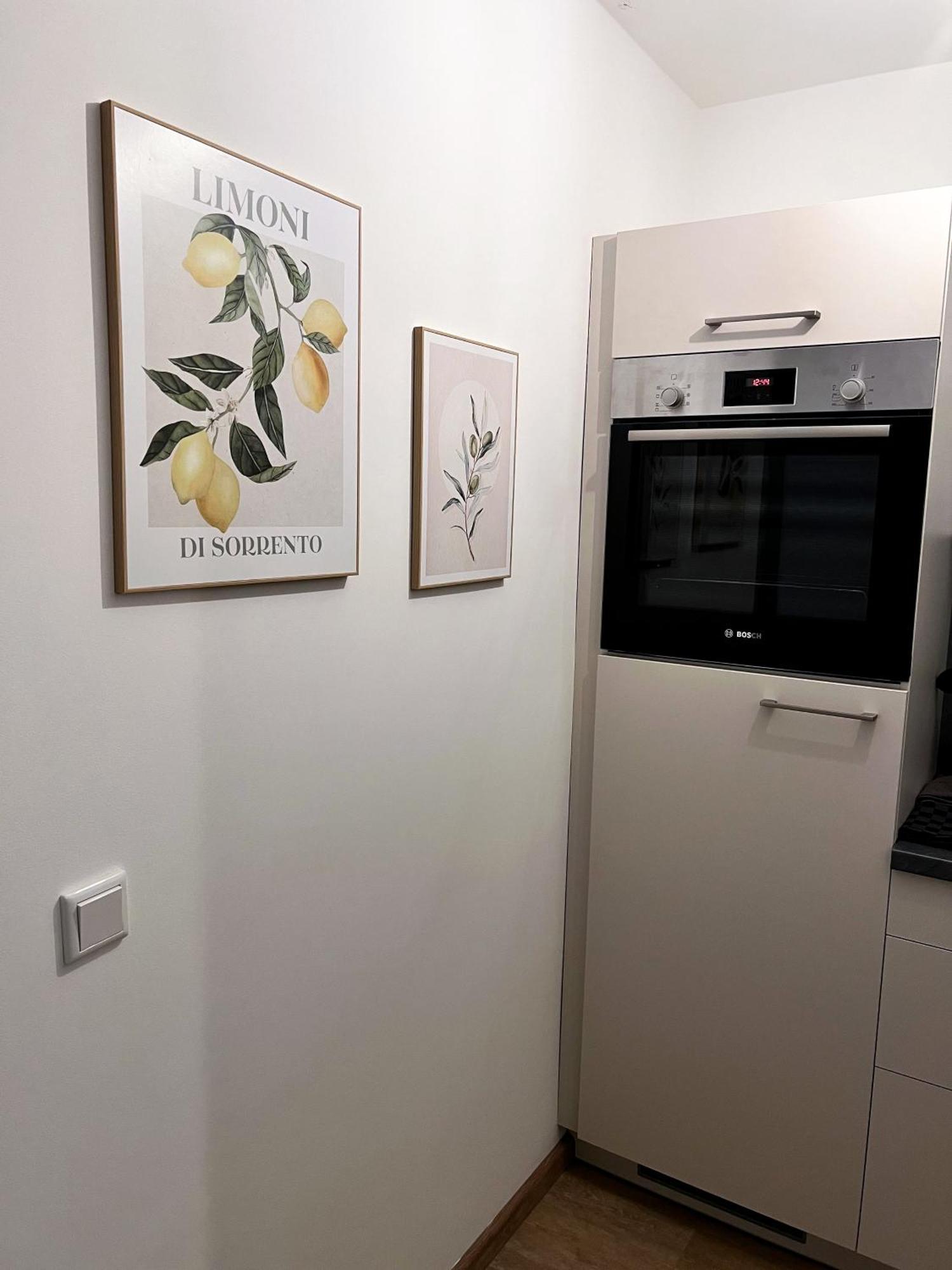 Ferienwohnung Zentrale Wohlfuehloase Mit Parkplatz Osnabrück Exterior foto